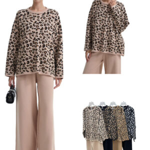 Γυναικείο σετ μπλούζα και παντελόνι σε animal print