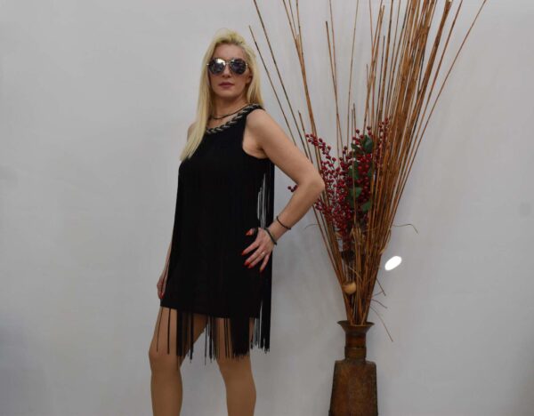 Μίνι γυναικείο μαύρο βραδινό φόρεμα  με κρόσσια - Image 3