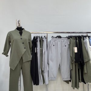 Γυναικείο σετ με παντελόνι και ζακέτα -μπλούζα