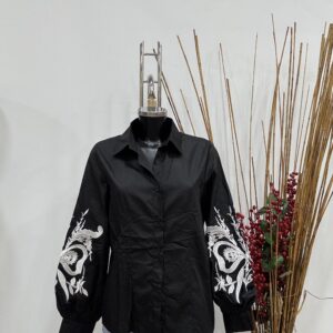 Πουκάμισο με κέντημα σε μαύρο χρώμα