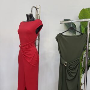 Γυναικείο στενό φόρεμα maxi με σχίσιμο μεγάλο
