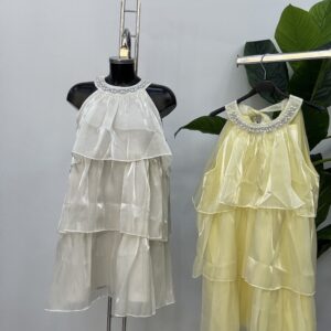 Επίσημο γυναικείο φόρεμα με βολάν και πέρλες