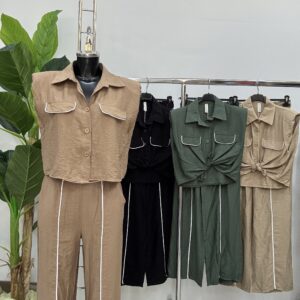 Σετ γυναικείο παντελόνι με ρίγες και πουκάμισο με τσέπες καπάκια