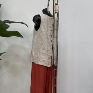 Γυναικεία αμάνικη λινή μπλούζα με κουμπιά στην πλάτη