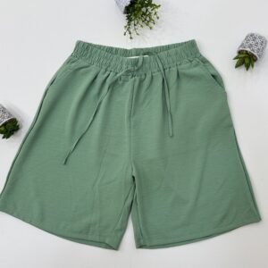 Γυναικείες βερμούδες με λάστιχο και τσέπες σε μέντα και μπλε ρουά