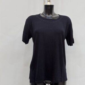 Κλασική μαύρη γυναικεία μπλούζα