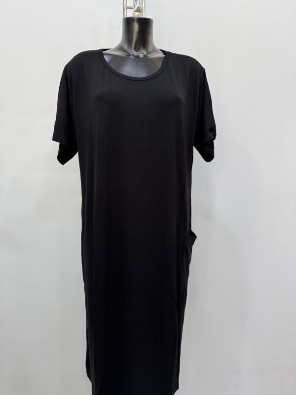 Μαύρο φόρεμα κλασικό αμάνικο με τσέπη plus size  for home and night - Image 2
