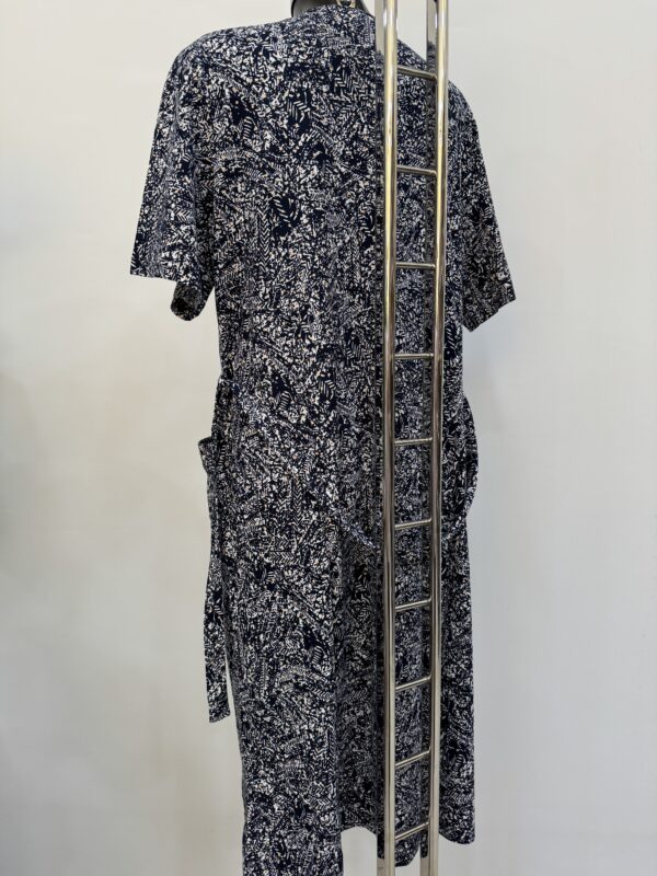 Εμπριμέ φόρεμα plus size κλασικό με τσέπη for home and night - Image 3