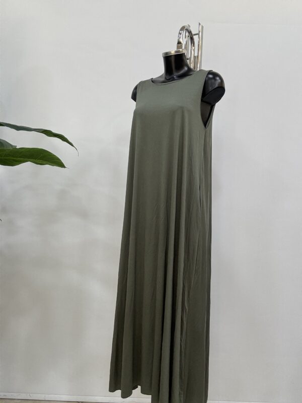 Γυναικείο φόρεμα σε άλφα γραμμή  maxi  black & χακί