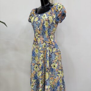 Φόρεμα με σφηκοφωλια κλος