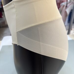 Φαίνεστε ένα μέγεθος μικρότερο με το corse slip για κοιλιά και μέση