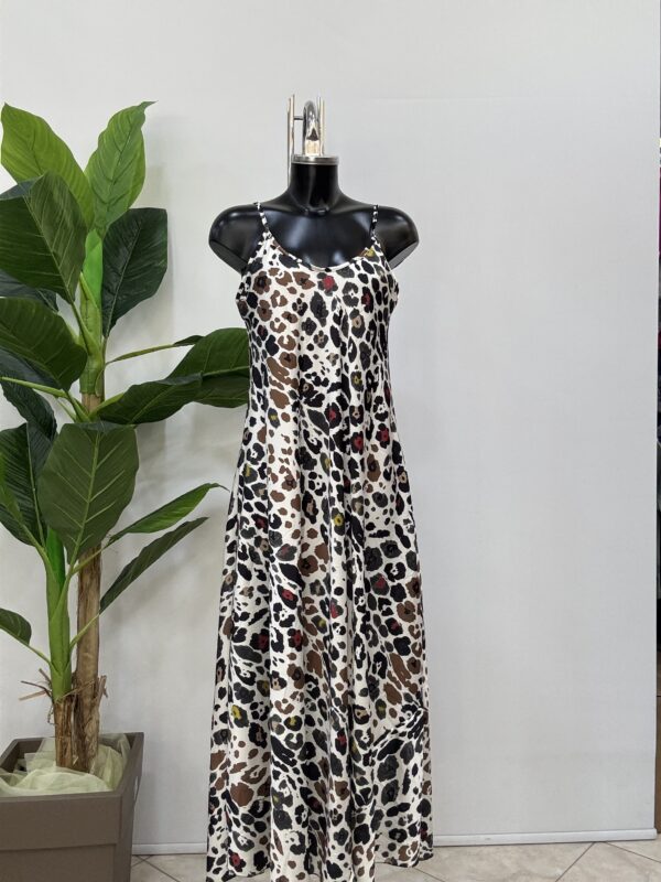 Σατέν φόρεμα με τιράντα σε animal print χρωματιστό